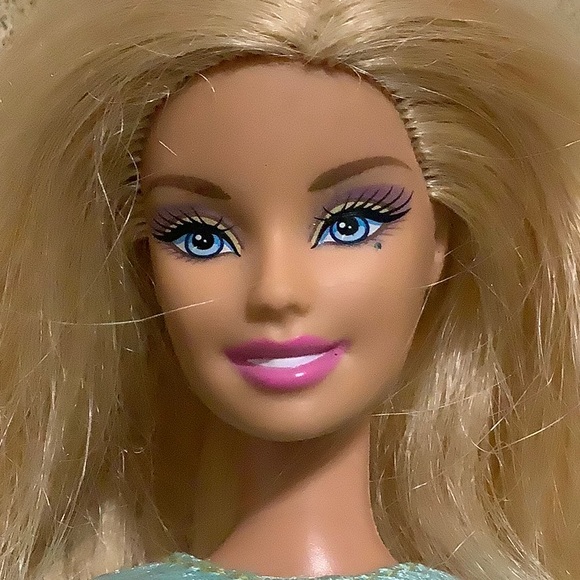 Vintage Barbie doll - Picture 2 of 3